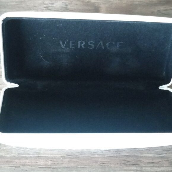 Versace Authentic Hard Clamshell Eyeglasses Case only White Genuine 6x2.5x1.5 in - Picture 3 of 3